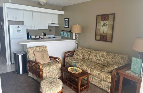 Collier County House | Waterfront Condominium - Apollo #902