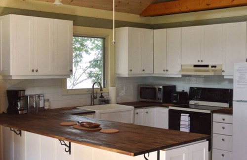 Wellington Cottage | Waterfront cottage in the heart of Wellington