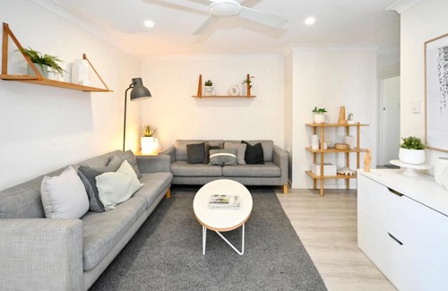 Buddina House | Waterfront Delight - Pool, Aircon ZG8
