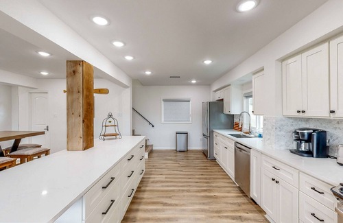 Pointblank House | Waterfront dog-friendly home with pier access, alfresco dining, & kayak