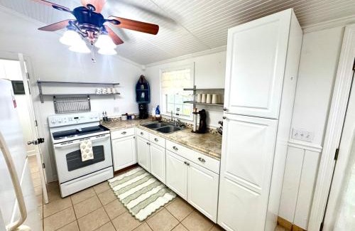 Shoreline Park Apartment | Waterfront Escape 5Mins to Casino And Beach Free ParK