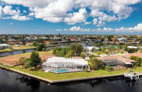 Punta Gorda House | Waterfront Escape w/Heated Pool, Dock & Sunset Views