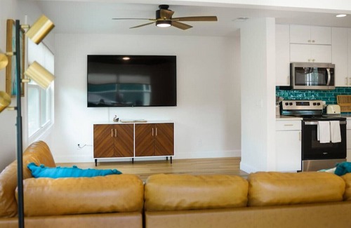 Largo Villa | Waterfront Heated Pool, Sleeps 20 - 4plex