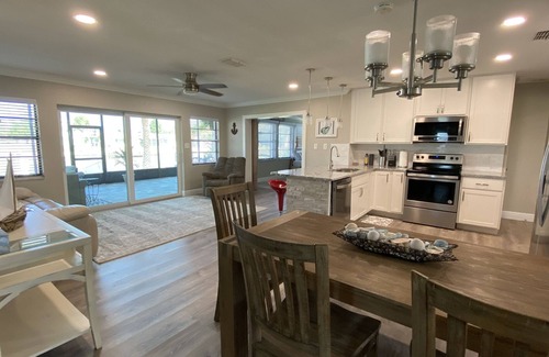 Spring Hill House | Waterfront Hernando beach 3 beds/2bath on deep water canal w/Dock, Fishing/kayak