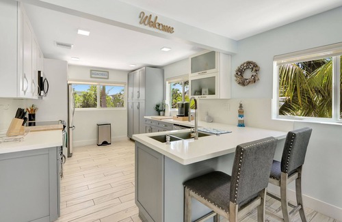 Anglers Park House | Waterfront Home 3/2.5,HotTub,2Sup,4Kayaks,Golf Car