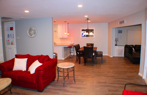 Bullhead City House | WATERFRONT HOME A, Sleeps 10, private dock, near launch ramp 5627146969