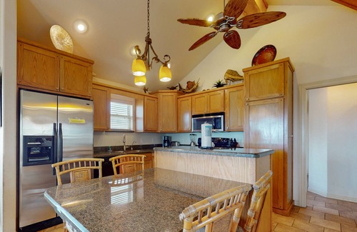 Port Isabel Cabin | Waterfront Home w/ Large Covered Deck & 2 Pools - Direct Access to Channel