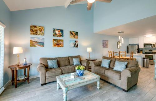 Key Allegro Apartment | Waterfront Key Allegro Condo with Balcony and Pool