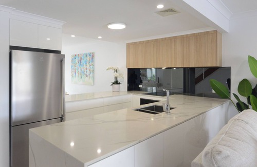 Noosaville Apartment | Waterfront Luxury in Noosaville