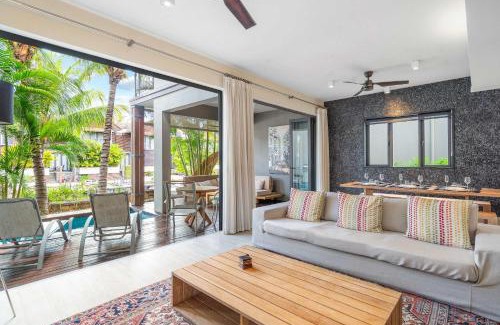 Black River Apartment | Waterfront Luxury Lodge w Private Pool