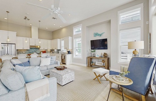 Rockport House | Waterfront luxury with private dock, outdoor kitchen, infinity pool & pier