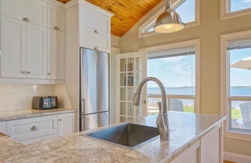 Corran Ban Cottage | Waterfront Oasis on Tracadie Bay