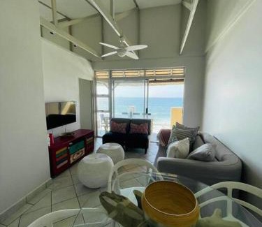 Selection Beach Apartment | Waterfront Ocean Views