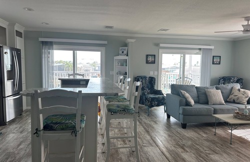 Saint James City House | Waterfront Paradise - 2BR/2BA Home with Gulf Access in Pine Island, FL