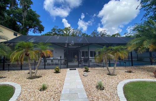Crystal River House | Waterfront Paradise w dock, large patio, lanai, pool, hot tub! Bring your boat!