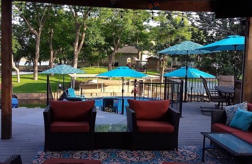Kingsland House | WATERFRONT! PET FRIENDLY/LAKE LBJ/POOL & HOT TUB/PWC RENTALS