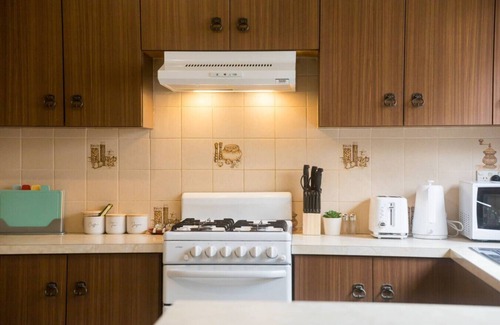 Putney House | Waterfront property located in Putney