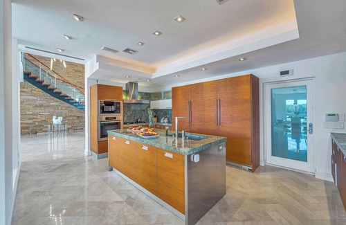 Coral Ridge Villa | Waterfront/Rooftop Terrace/Heated Pool/Canal View & Access/Horison Key | VlLLAS