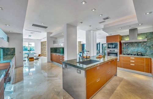 Coral Ridge Villa | Waterfront/Rooftop Terrace/Heated Pool/Canal View & Access/Horison Key | VlLLAS