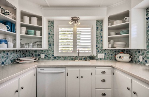 Seaside House | Waterfront Seaside Beach Home w/Views & Hot Tub!
