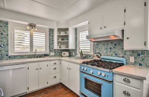 Seaside House | Waterfront Seaside Beach Home w/Views & Hot Tub!