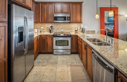 Sandpoint Condo | Waterfront Seasons at Sandpoint Condo: Spa, Heated Pool, Boat Slip