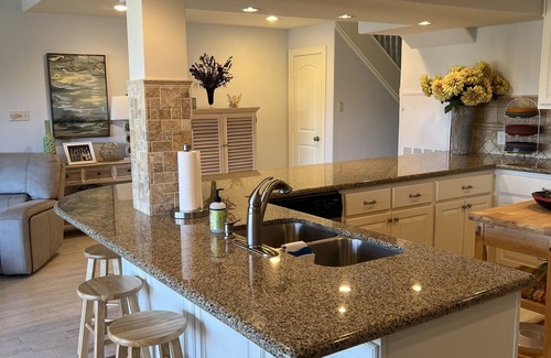 Walden on Lake Conroe House | Waterfront updated 3 Bedroom Townhome on Quiet Cove, sleeps 10 fully furnished.