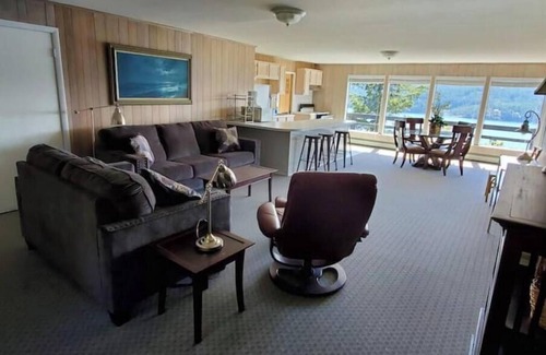Rosario House | Waterfront View Rosario Sleeps 10-