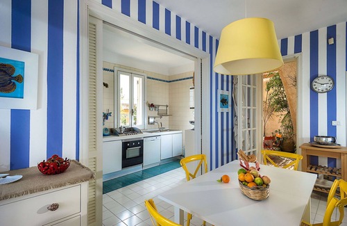 Fontane Bianche Villa | Waterfront villa with panoramic terrace and garden