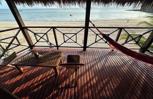 Marokindro House | Waterfront villa with live-in staff!