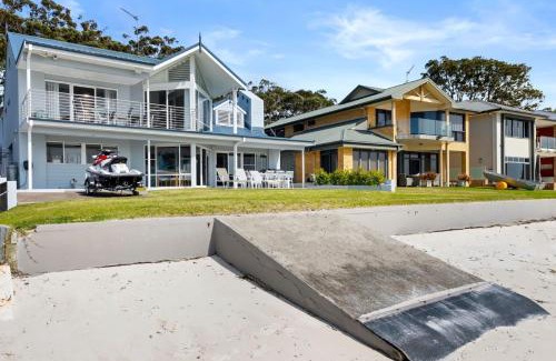 Salamander Bay House | Waterfront Wonderland 41 Foreshore Dr stunning house with a lift linen Wi Fi and ducted air conditioning