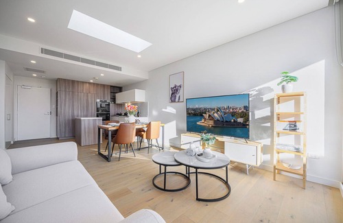 Zetland Apartment | Waterloo 1Br town close to Train/Shopping/Hospital
