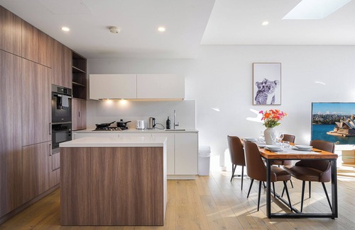 Zetland Apartment | Waterloo 1Br town close to Train/Shopping/Hospital