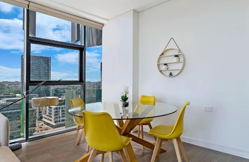 Waterloo Apartment | Waterloo 2BED Apt 10min to CBD+FREE PARKING NWA005