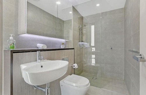 Waterloo Apartment | Waterloo 2BED Apt 10min to CBD+FREE PARKING NWA005