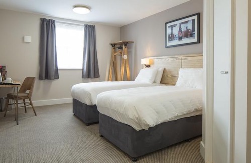 Cullompton Hotel | Waterloo Cross by Marston's Inns