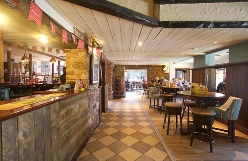Cullompton Hotel | Waterloo Cross by Marston's Inns