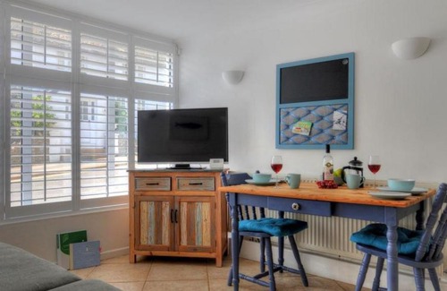 Charmouth Apartment | Waterloo Place