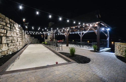 Indian Point House | WaterMill Cove Resort Lakefront Luxury Lodge 2mi to Silver Dollar City HUGE POOL Dock