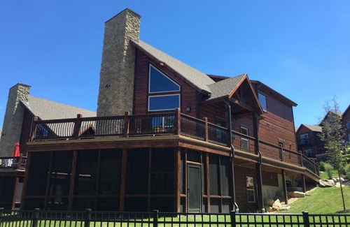 Indian Point House | WaterMill Cove Resort Lakefront Lodge By Silver Dollar City 2 POOLS Dock
