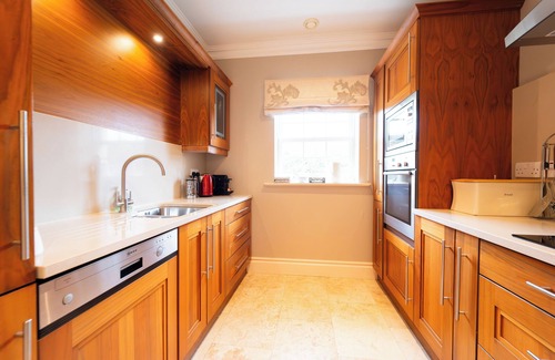 Dingle House | Waters Edge Apartment 1