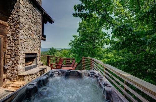 Bryson City Cabin | Watershed 10 - Two King Bedrooms with a Long Range View