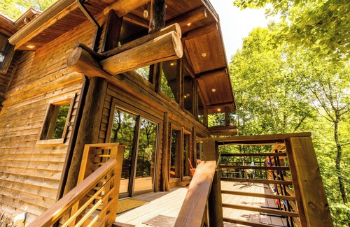 Bryson City Cabin | Watershed 2 - Perfect for a Double Date Retreat or Family Fun!