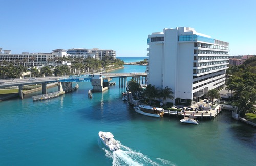 Boca Raton Hotel | Waterstone Resort & Marina Boca Raton, Curio Collection by Hilton