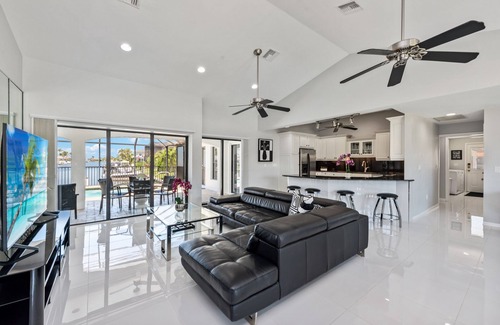 Marco Island House | Waterview 3 ensuite home with pool nHGTV chose as ideal vacation home!