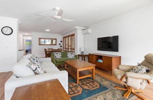 Byron Bay Apartment | Waterview Beachside Apartment - Palms 2