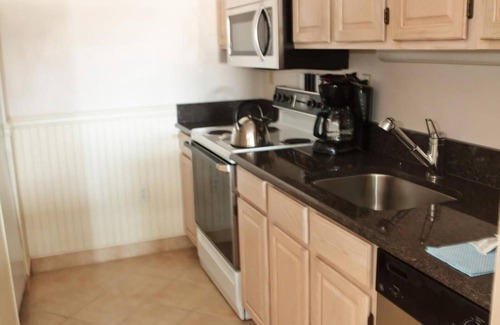 North End Hotel | Watson's Regency Suites