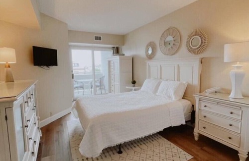 North End Hotel | Watson's Regency Suites