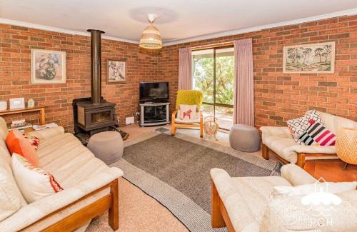 Sandy Point House | Wattle Haven Stay 3 Pay 2 Sept to Oct