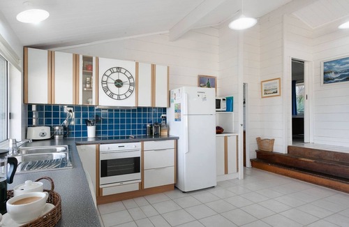Carrickalinga House | Wave and See - 53 Gold Coast Drive
